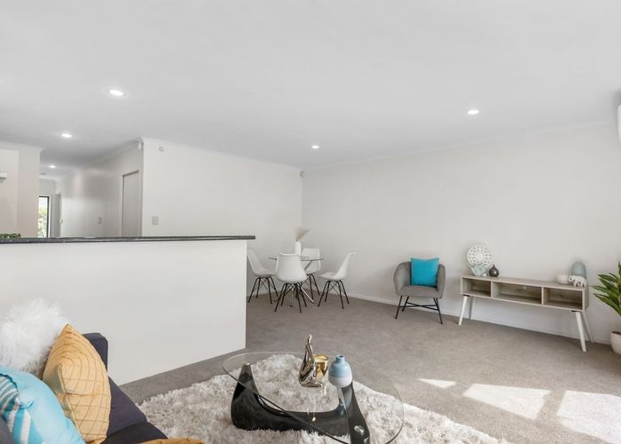  at 6/15 Harbour View Road, Te Atatu Peninsula, Waitakere City, Auckland