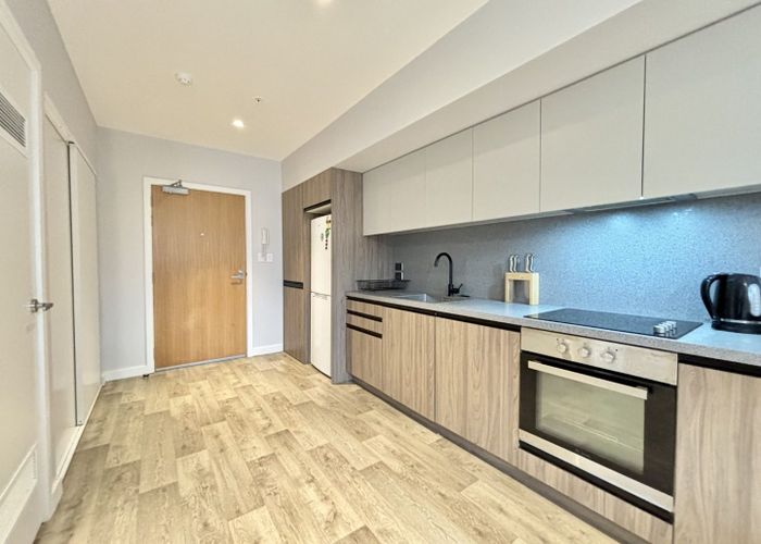  at 107/14 Laings Road, Hutt Central, Lower Hutt