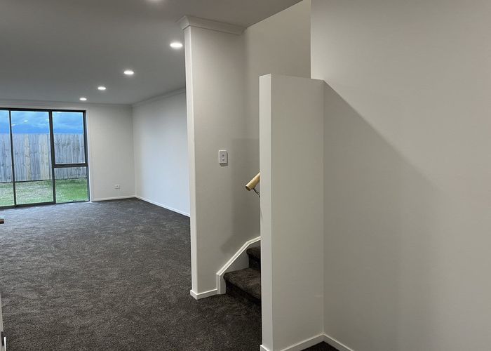  at 1/6 Ekara Road, Flagstaff, Hamilton