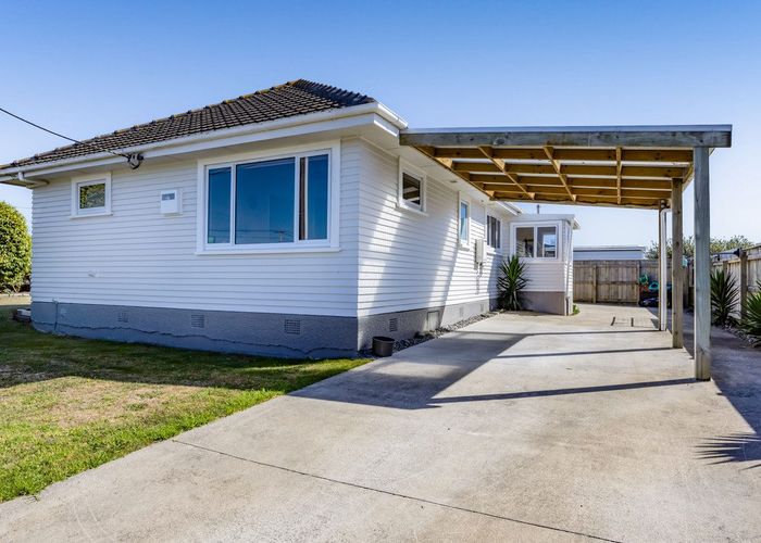 at 28 Caledonia Street, Hawera
