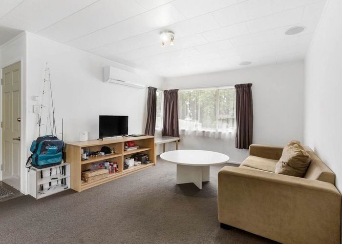  at 84 Alabaster Drive, Papatoetoe, Manukau City, Auckland