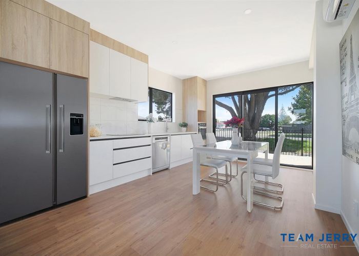 at 2/32 Sunlands Drive, Manurewa, Manukau City, Auckland