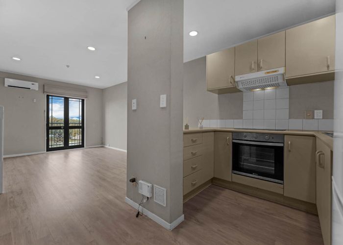  at 5/77 St George Street, Papatoetoe, Manukau City, Auckland