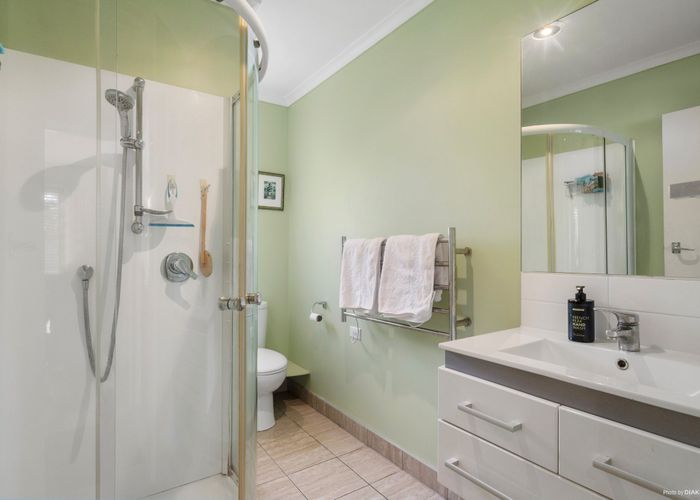  at 37B Temple Street, Meadowbank, Auckland