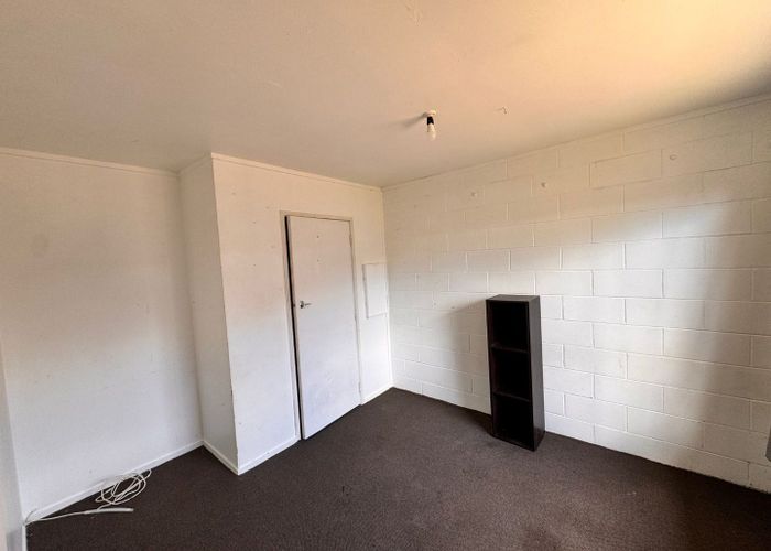  at 2/277 Massey Road, Mangere, Manukau City, Auckland