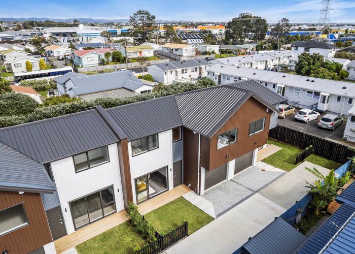  at 27E Busby Street, Blockhouse Bay, Auckland