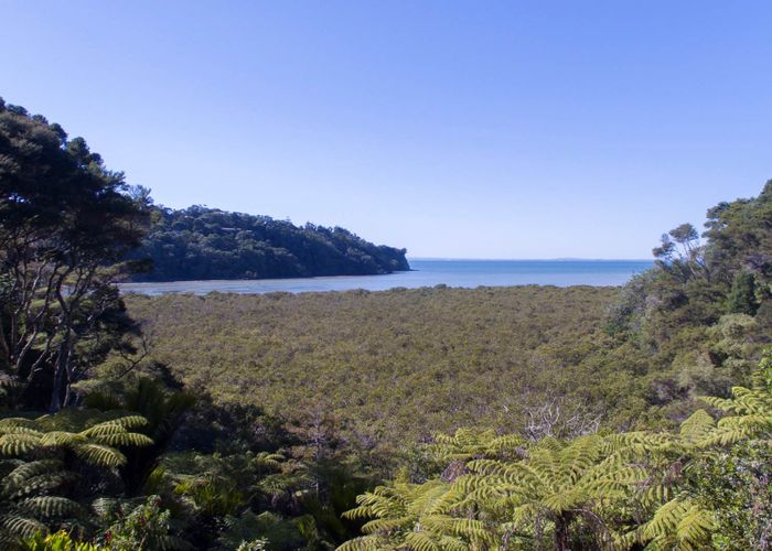  at 1 Janet Place, Laingholm, Auckland