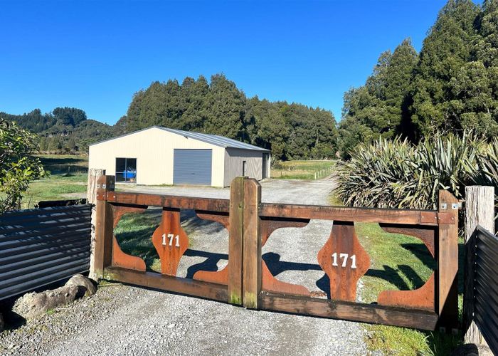  at 171 Coulson Road, Paroa, Grey, West Coast