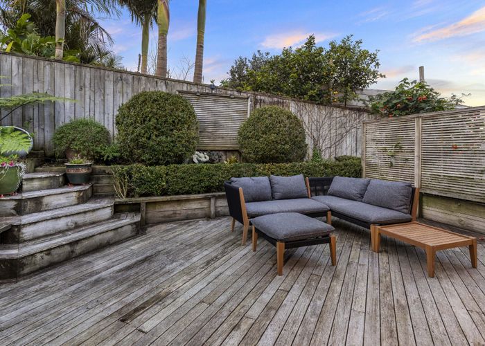  at 2/82 Hebron Road, Waiake, Auckland