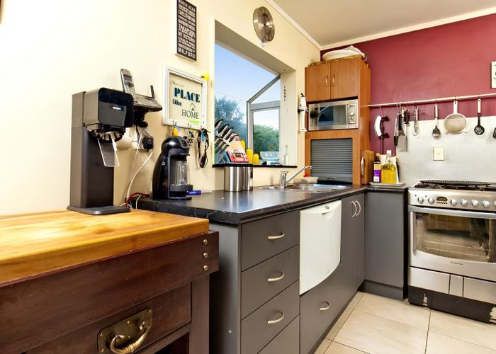  at 13A Becroft Drive, Forrest Hill, Auckland