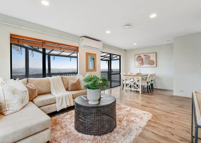  at 1/21 Jumento Place, Unsworth Heights, North Shore City, Auckland