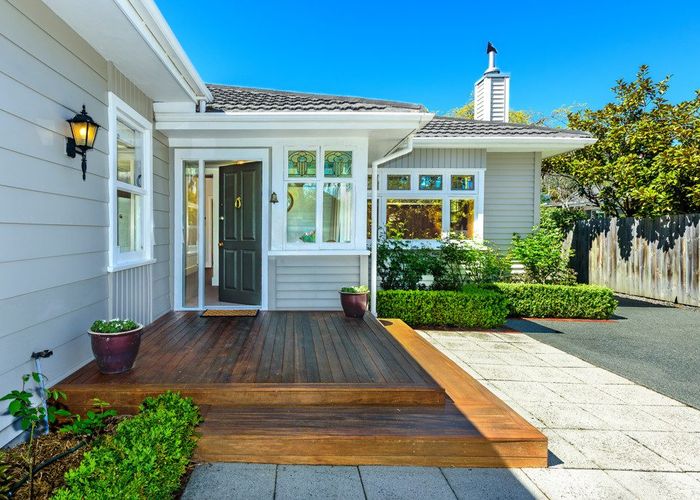  at 25 Thorrington Road, Cashmere, Christchurch City, Canterbury