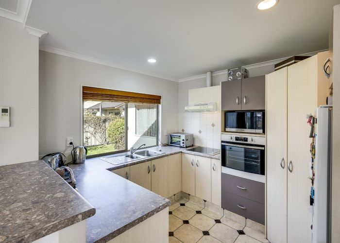  at 3 Ellerslie Place, Taradale, Napier