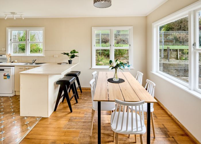  at 44 St Johns Terrace, Tawa, Wellington