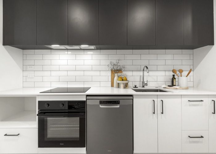  at 5 Ngakete Crescent, Glenfield, North Shore City, Auckland