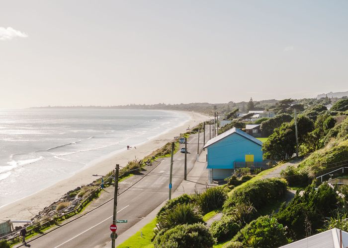  at 90 The Parade, Paekakariki