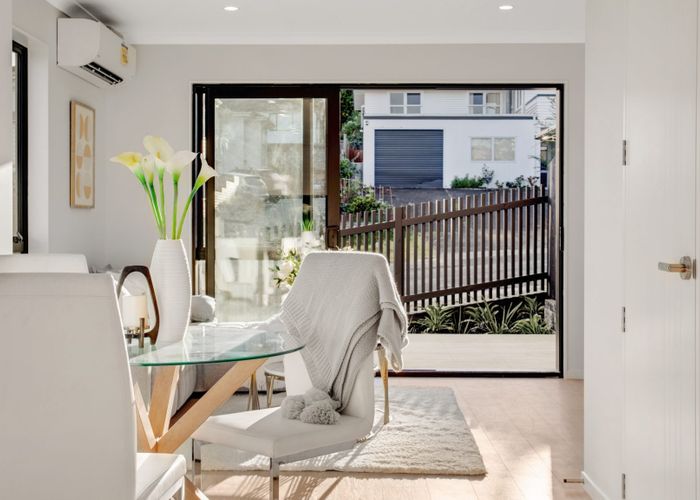  at 3/15 Locket Road, Glenfield, Auckland