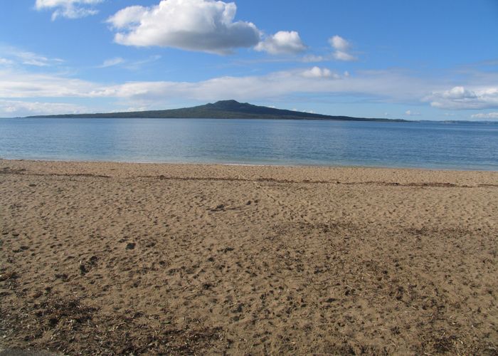  at 2 Kerr, Devonport, North Shore City, Auckland