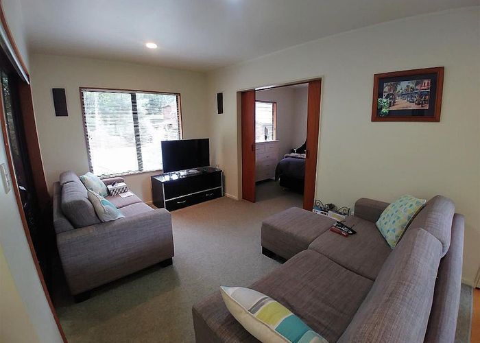  at 18A Homewood Place, Chatswood, North Shore City, Auckland