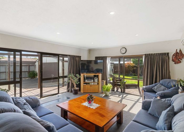  at 5 Bideford Place, Dallington, Christchurch