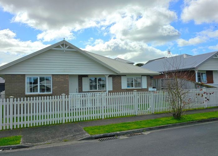  at 12 Queens Park Crescent, Frankton, Hamilton, Waikato