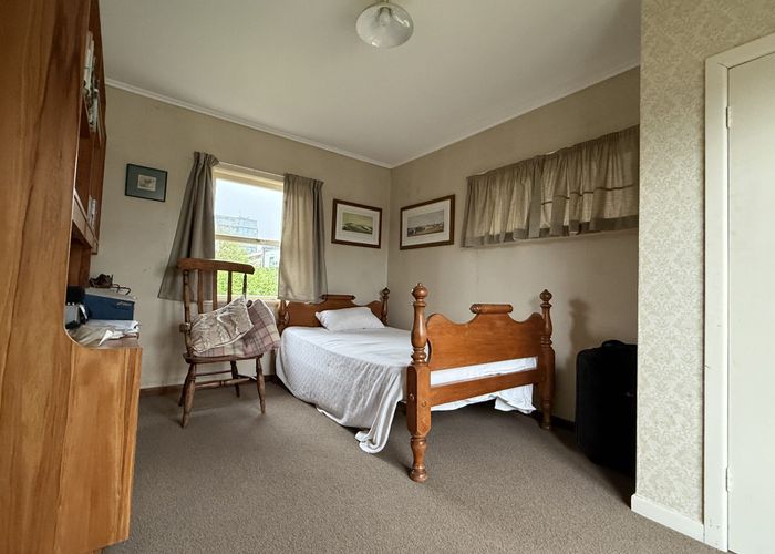  at 12 Crete Ave, Milford, North Shore City, Auckland