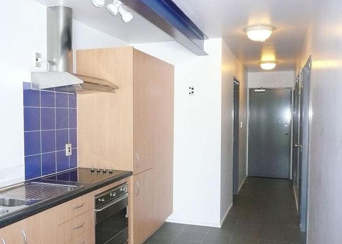  at 2/2 Atarangi Road, Greenlane, Auckland