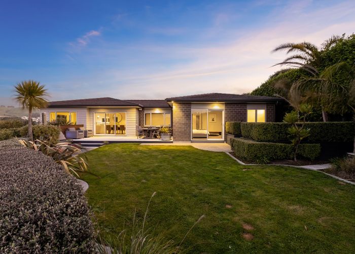  at 17 Dusky Crescent, Aotea, Porirua, Wellington