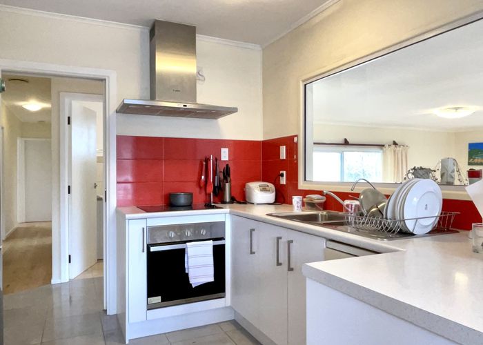  at 14 Rothwell Place, Sunnyhills, Manukau City, Auckland