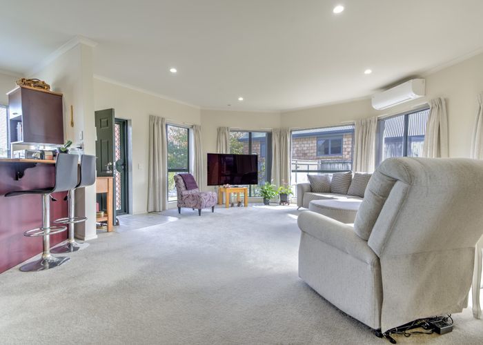  at 108 Ayrshire Drive, Grandview Heights, Hamilton