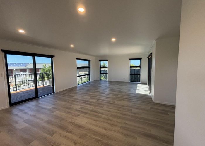  at 12 Maxwell Avenue, Durie Hill, Whanganui