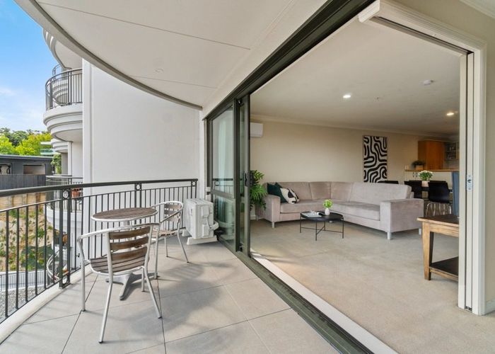  at 3N/118 Gladstone Road, Parnell, Auckland