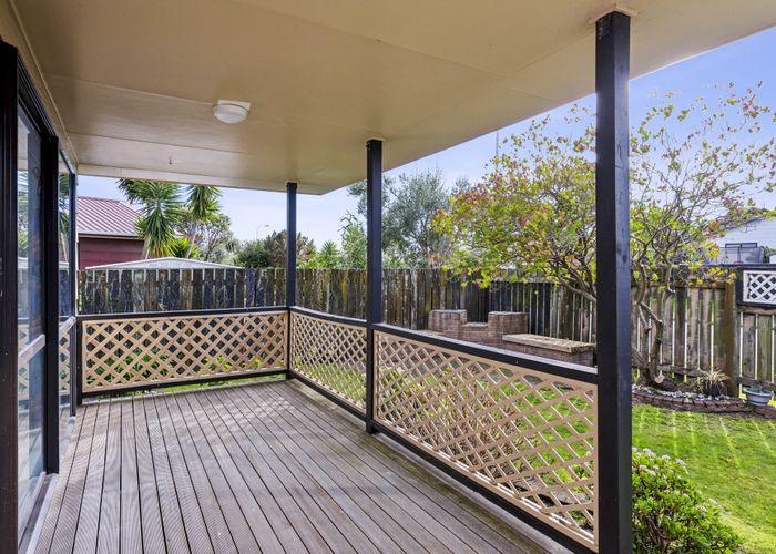  at 99 Queens Road, Waikanae Beach, Waikanae