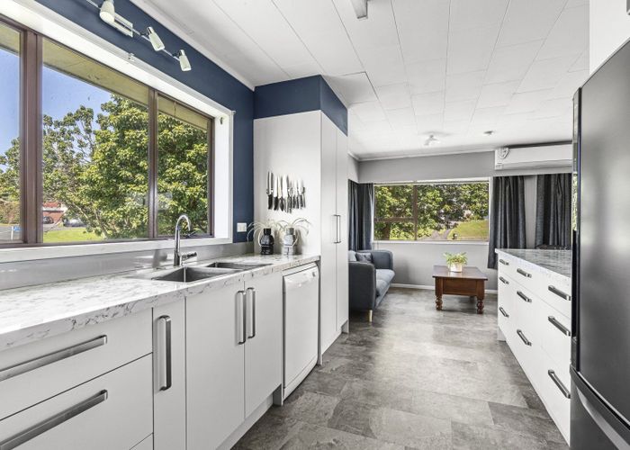  at 5 Bronte Place, Whalers Gate, New Plymouth