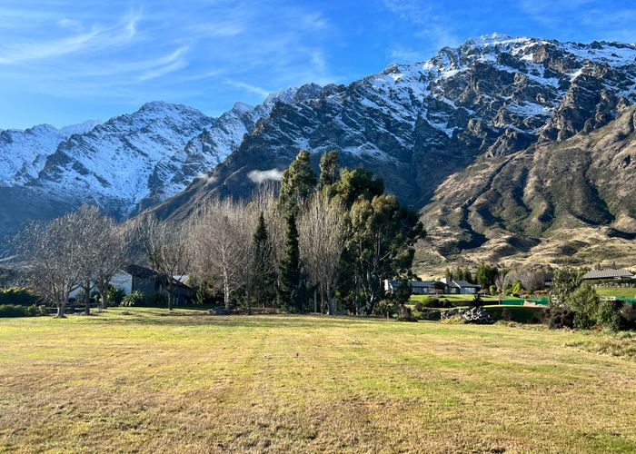  at 7 Bayonet Peak Place, Drift Bay, Queenstown