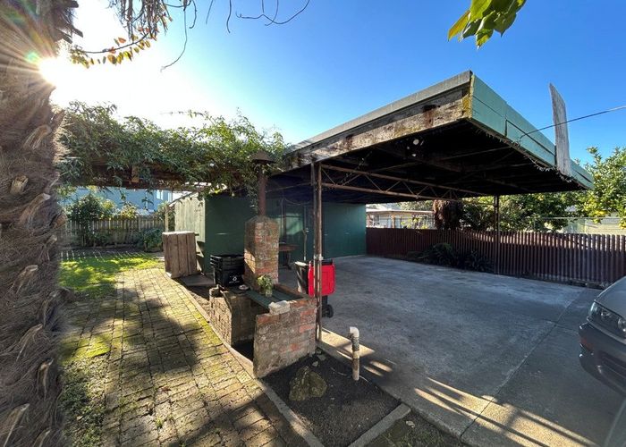  at 1406 Woodstock Avenue, Mayfair, Hastings, Hawke's Bay