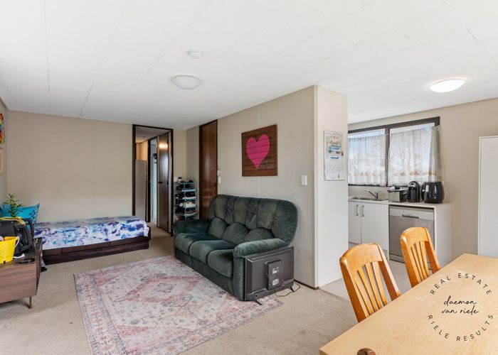  at 2/21 Nearco Street, Randwick Park, Auckland