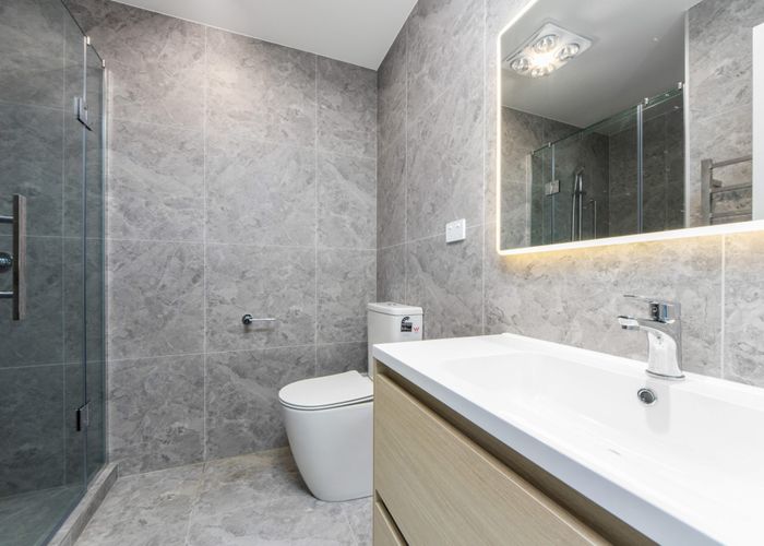  at 2/130 Rosebank Road, Avondale, Auckland City, Auckland
