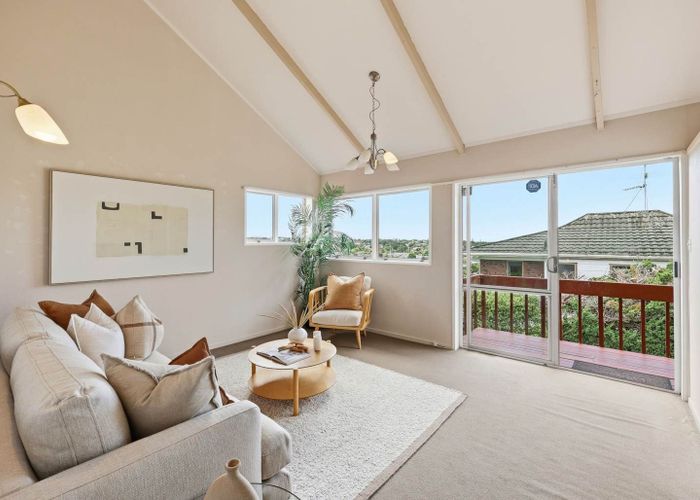  at 1/34 Shanaway Rise, Hillcrest, Auckland