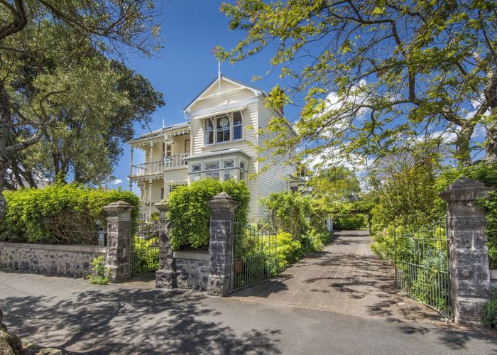  at 42 Cheltenham Road, Cheltenham, Devonport, North Shore City, Auckland
