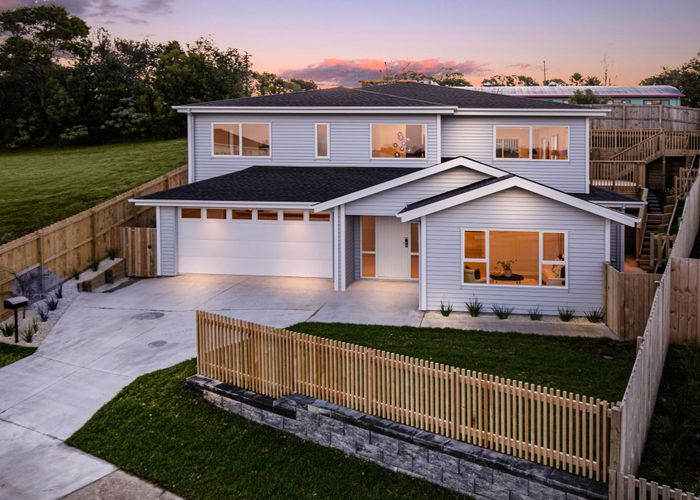  at 7 Surf View Crescent, Red Beach, Red Beach