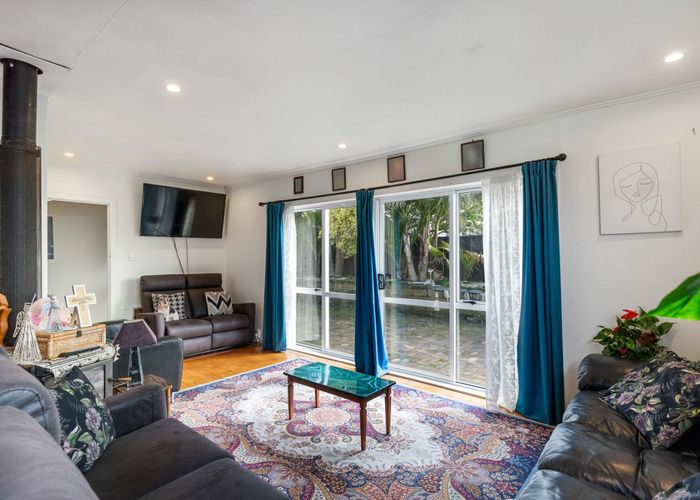  at 25 Lancaster Road, Beach Haven, North Shore City, Auckland