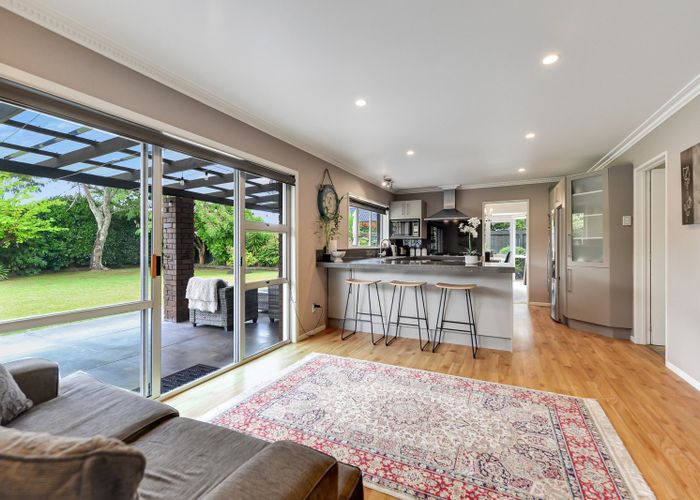  at 43 Chedworth Avenue, Chedworth, Hamilton