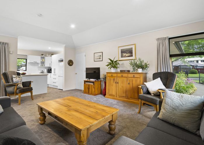  at 5 Villa Grove, Ilam, Christchurch City, Canterbury