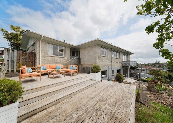 at 5 Bert Wilson Place, Cockle Bay, Auckland