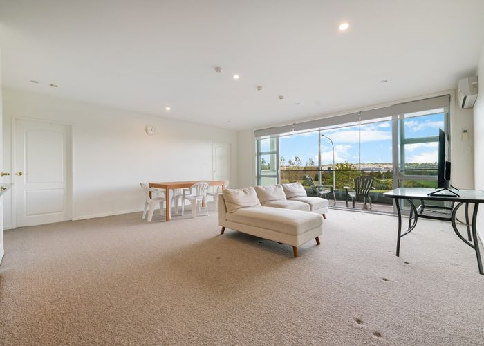  at 8/63 Kestev Drive, Flat Bush, Manukau City, Auckland