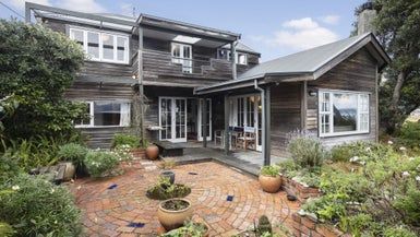  at 157 Marine Parade, Eastbourne, Lower Hutt