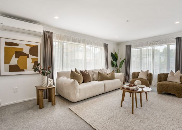  at 35 Heathglen Place, Glenfield, North Shore City, Auckland