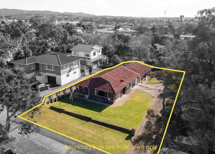  at 1&2/18 McLeod Road Henderson, Henderson, Waitakere City, Auckland