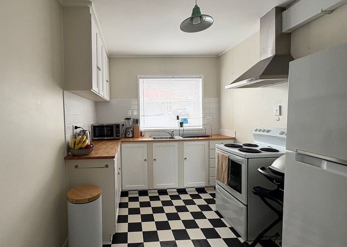  at 2/6 Overtoun Terrace, Hataitai, Wellington, Wellington